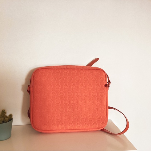 Michael Kors iPad bag - Picture 4 of 4